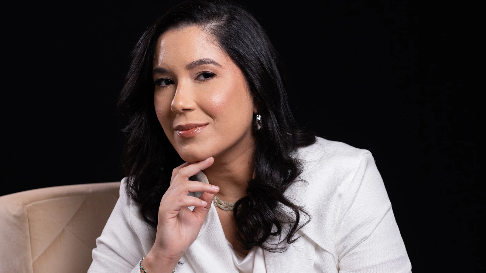 Dra. Michelle Dias em retrato profissional