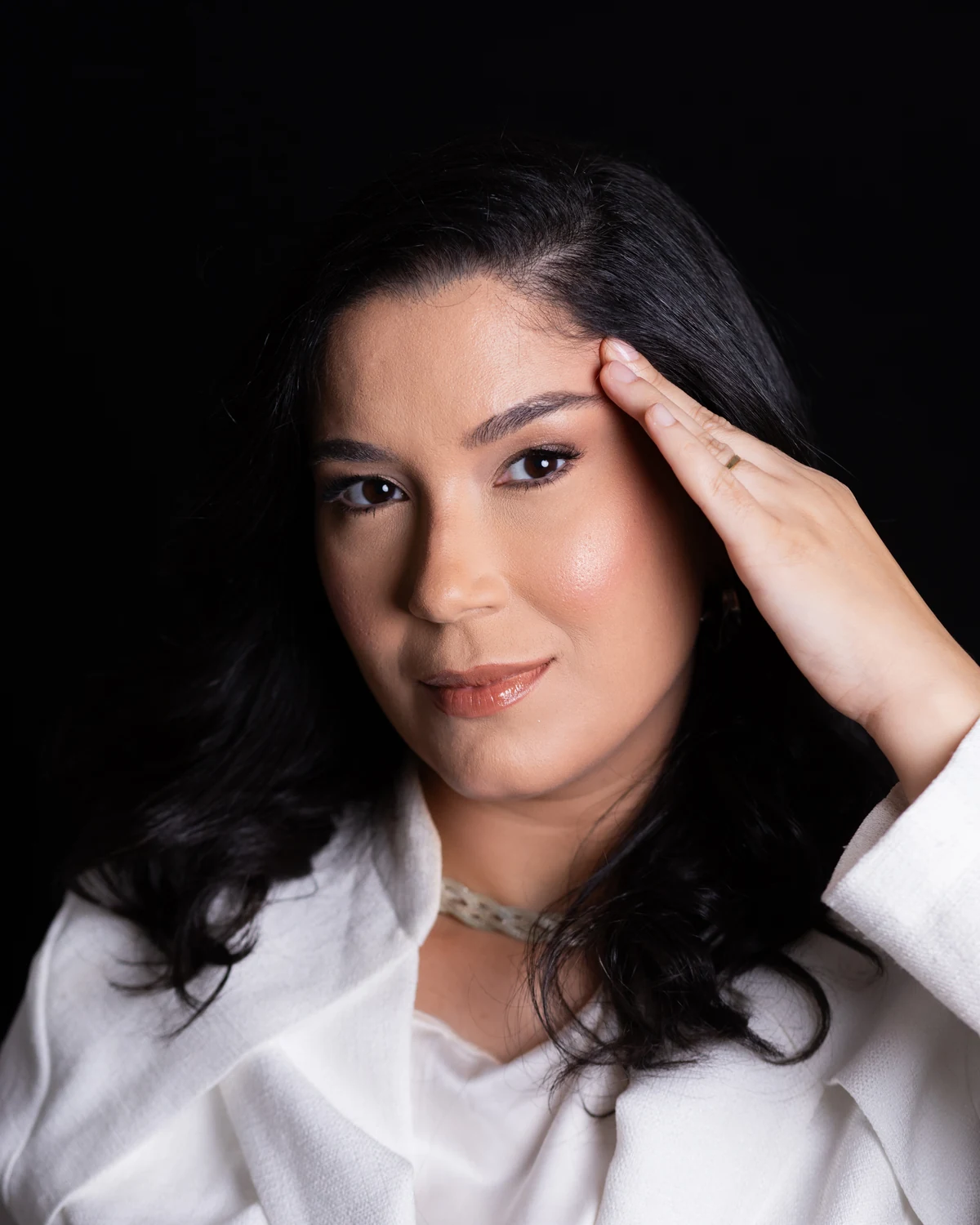 Dra. Michelle Dias em retrato de estúdio